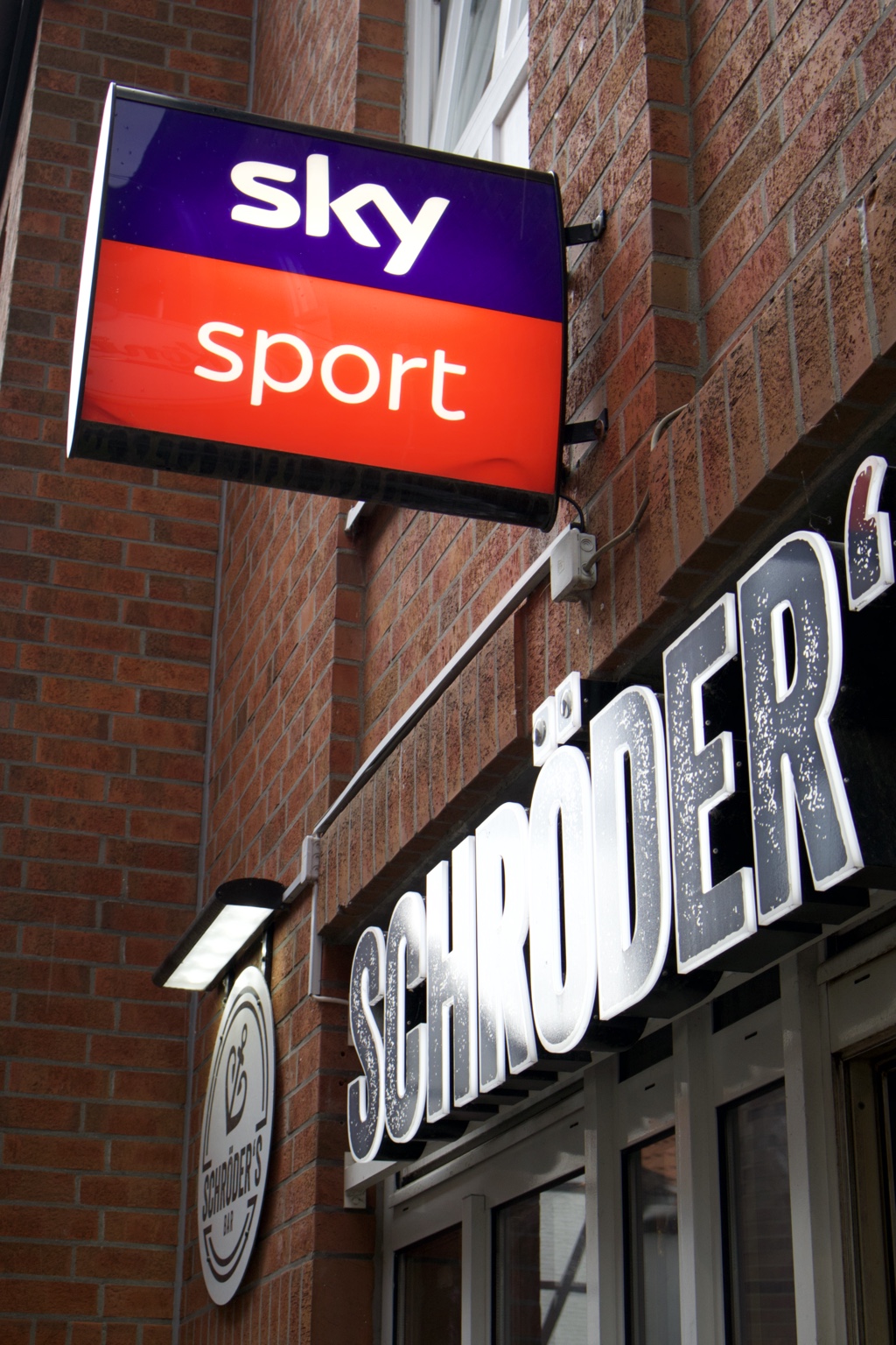Live-Fußball bei Schröder's Bar